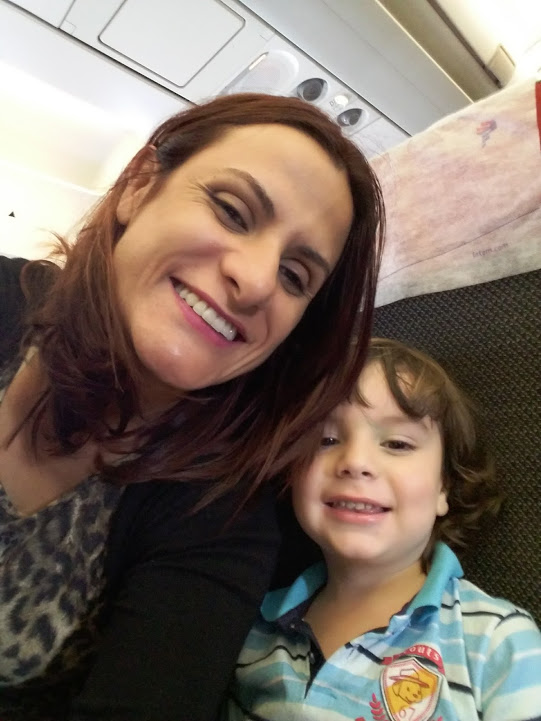 viajando de avião com crianças